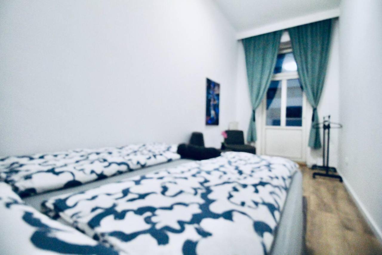Modern Double Room Js B ウィーン エクステリア 写真
